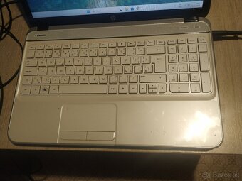 HP. 15,6“ LED. Nový SSD 256 GB. Grafika 2 GB. Nová baterka. - 3