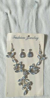 Set striebornej bižutérie - náhrdelník a náušnice - 3
