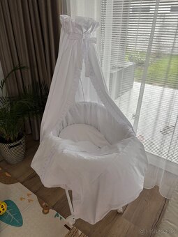 Prútená postieľka na kolieskach - 3