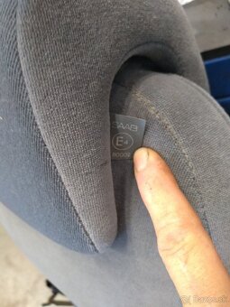 SAAB 900 sedan sedadlá - 3