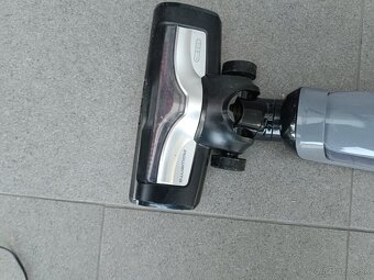 Tyčový vysávač Rowenta - 3