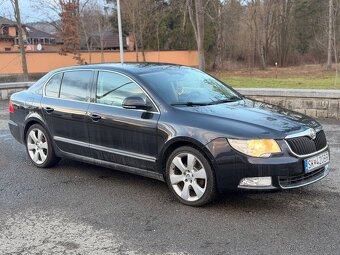 Skoda Superb 2.0 TDI CR DSG - 3