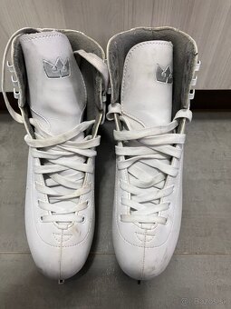 Dievcenske korcule - 3