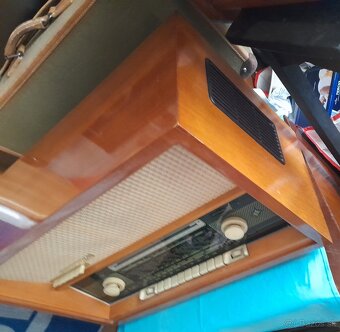 Rádio TESLA Juwel 2 TOP - 3