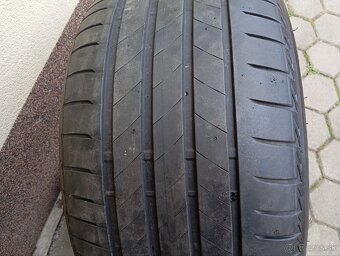 Letná pneu 285/35r20 - 3