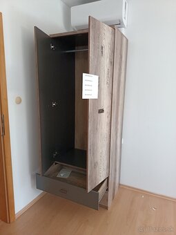 Šatníková skriňa - 3