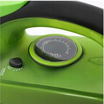 Bezdrôtová naparovacia žehlička 2400W s keramickou plochou - 3