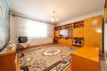 4-izbový rodinný dom s veľkým pozemkom a garážou – Borský Mi - 3