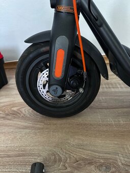 Električka kolobežka ninebot - 3