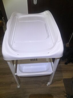 Prebalovaci pult s vanickou - biele drevo/plast - 3