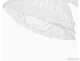 Biele šaty s volánikmi a čelenkou - 3