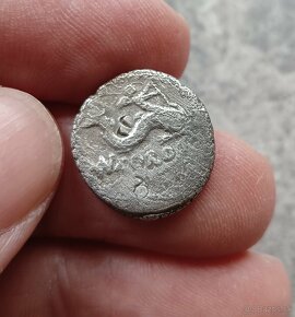 Rímska antická minca denarius Republika - Rufus 46 p.n.l. - 3