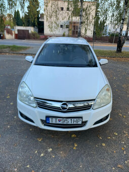 Predám Opel Astra Combi 1.7Diesel - 2010 - 3