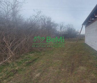 Predaj pozemok 2893m2 polosamota obec Poľný Kesov pri NR(209 - 3