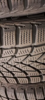 Predám 4ks jazdené zimné 185/60r15-88T Dayton - 3
