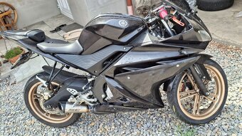 Yamaha yzf r125 - 3