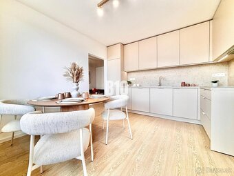 Štýlový 4izbový byt 100m2 - pripravený na nasťahovanie - 3