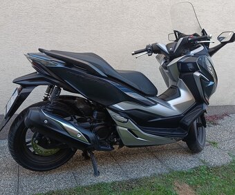 Honda Forza 300 - 3