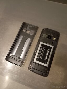 Mobilný telefón Samsung - 3