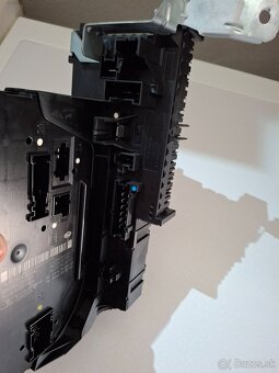 Predám poisťovací modul W204 C180d - 3