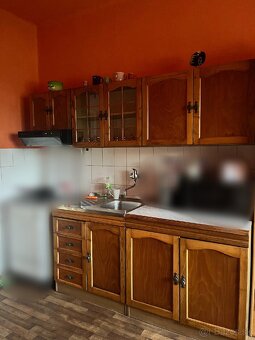 Kuchynská linka s rohovým regálom - 3