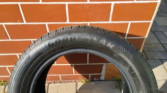 predám Goodyear EfficientGrip Performance 205/55 R16 - 3