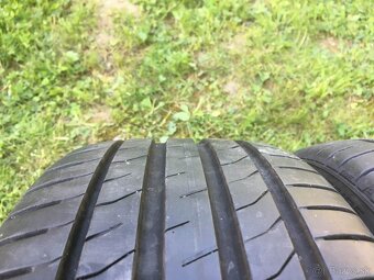 Predám pneumatiky 195/45 R16 3x Nexen Nfera + 1x Barum - 3