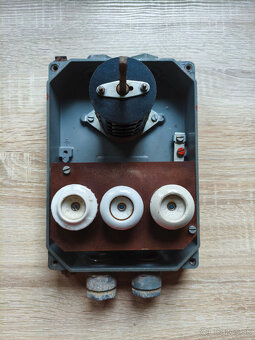 vačkový spínač - hviezda / trojuholník (0-Y-D), 25A/10kW - 3
