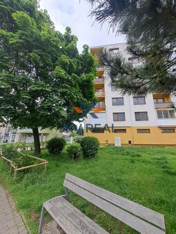 Slnečný, 3-izbový byt P R E D A N E - 3