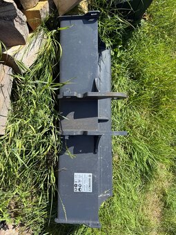 Lyžica na minibager KUBOTA - 3