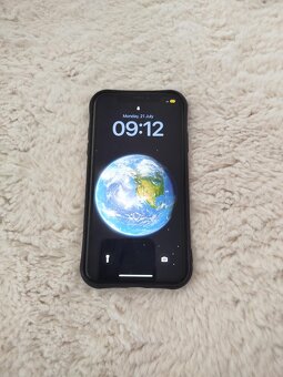 iPhone xr - 3