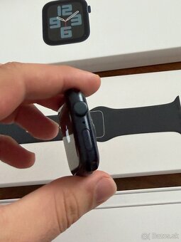 Apple Watch SE 2 44mm komplet top stav - 3