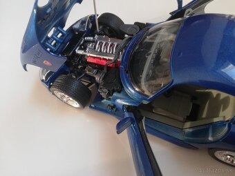 1:18 DODGE Viper, modra Bburago - 3