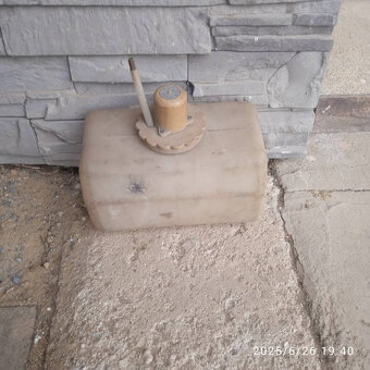 Ostrekovacia nádrž. - 3