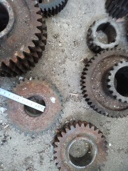 Ozubené kolesá Tatra 148 náhon - 3