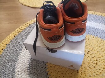 Tenisky Nike Jordán 38,5 - 3