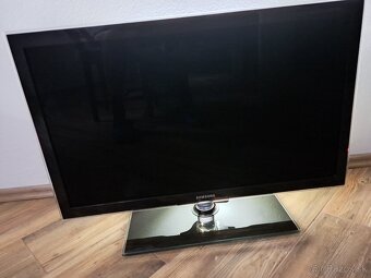 32" 3D LED TV Samsung UE32D6000 - 3