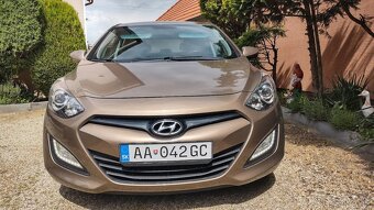 HYUNDAI i30 Len 99000 km 1,6GRDI - 3