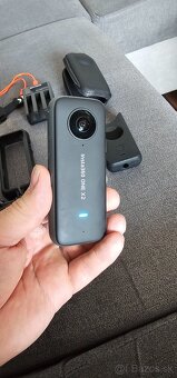 Predam 360 kameru Insta 360  One X2 - 3