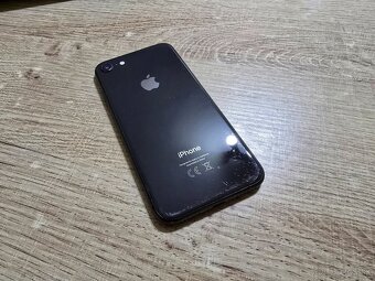 Iphone 8 256gb plnefunkcny s novou bateriou ma len bezne zna - 3