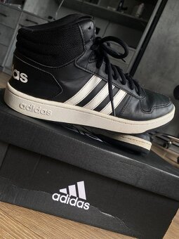 Zvysene botasky Adidas model HOOPS 2.0 MID - 3