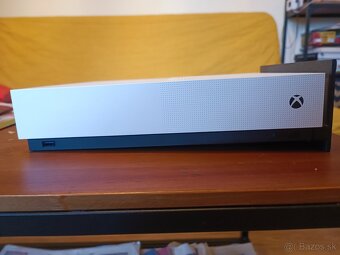Predám/vymením XBox One S 1 TB - 3