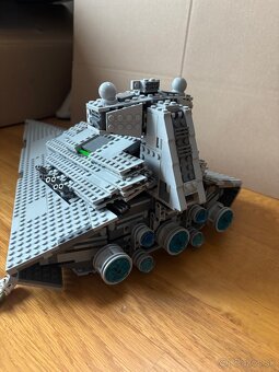 LEGO Star Wars 75055 - Imperial Star Destroyer - 3