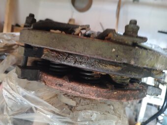 Predam diely Zetor - 3