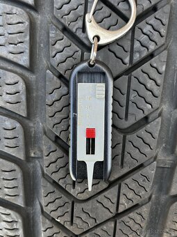 Pirelli Sottozero 3 245/50/r19 zimne - 3