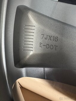 Elektrón Hyundai R16 - 3