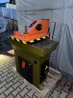 Atom SE 25 vysekávací stroj Hydraulická řezačka Svit Sandt - 3