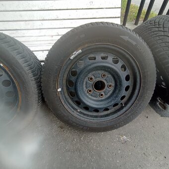 Predám zimný komplet 185/60 R15 - 3