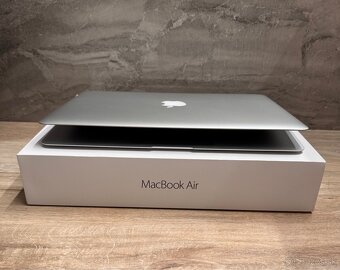 MacBook Air 13” v TOP stave - 3