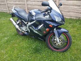 HONDA CBR 600F - 3